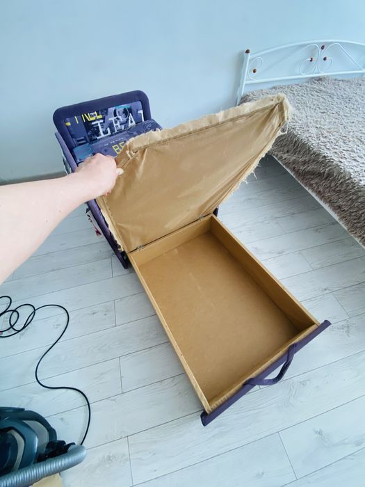 Диван, софа, раскладное кресло, детская кровать