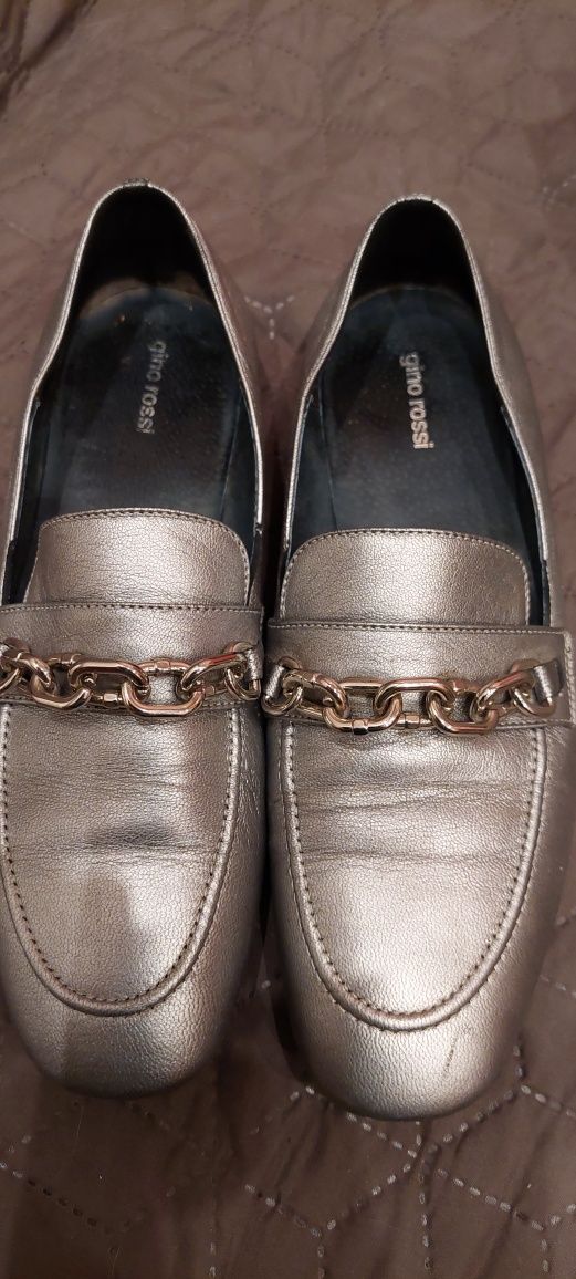 Buty wsuwane srebrne