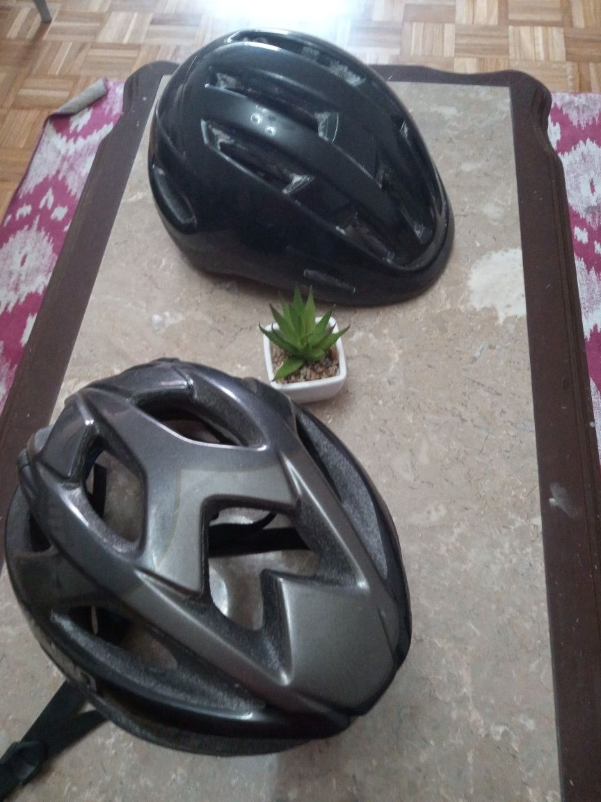 capacetes de ciclismo 10 € os dois