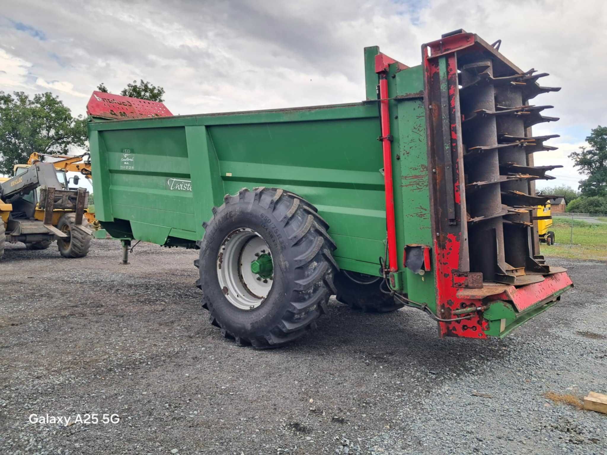 Rozrzutnik obornika Coutand 14 ton,rok 2017(Jeantil,Rolland,Brochard)