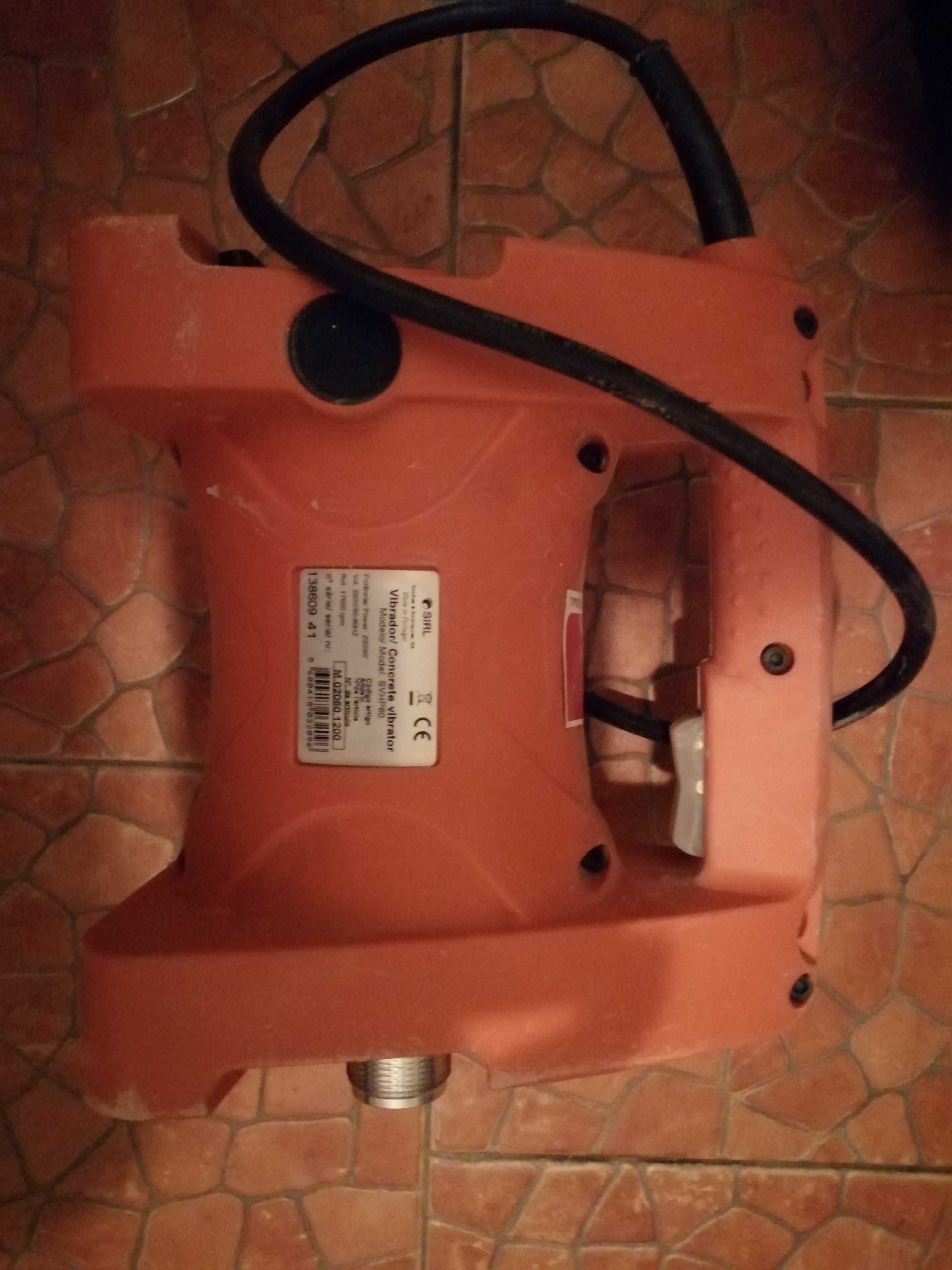 Vibrador novo para betão