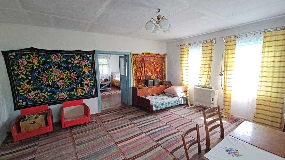 село Черевки, є газ, криниця, світло. Є ВІДЕООГЛЯД