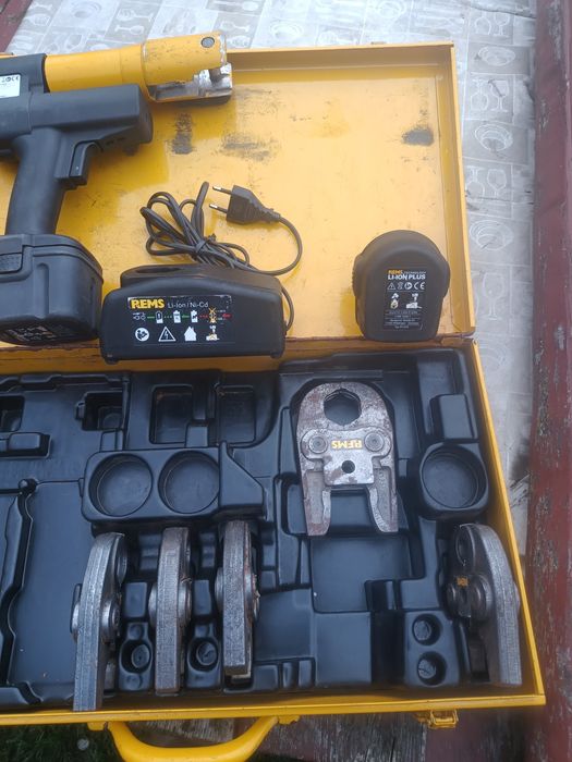 Zaciskarka rems z szczekami M