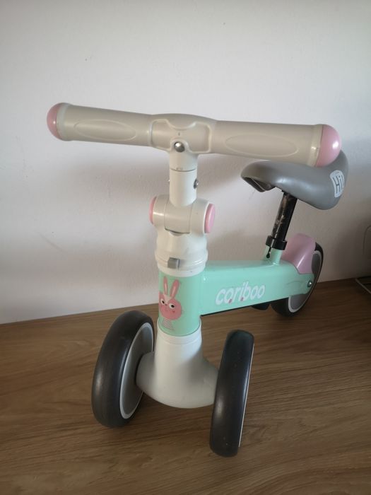 Cariboo friends jeździk rowerek biegowy miętowy