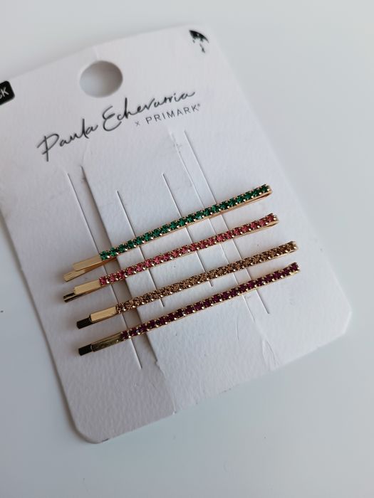 Zestaw 4 dużych złotych wsuwek kolorowe kamieniei Paula Echevarria