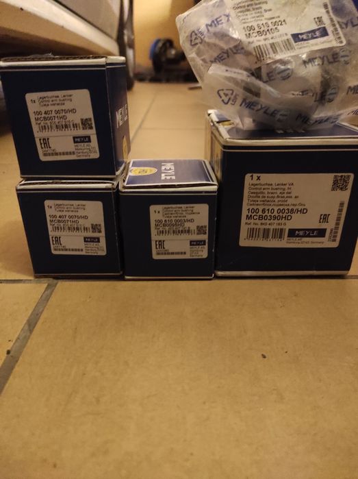 Zestaw tulei wahaczay przednich audi Q5