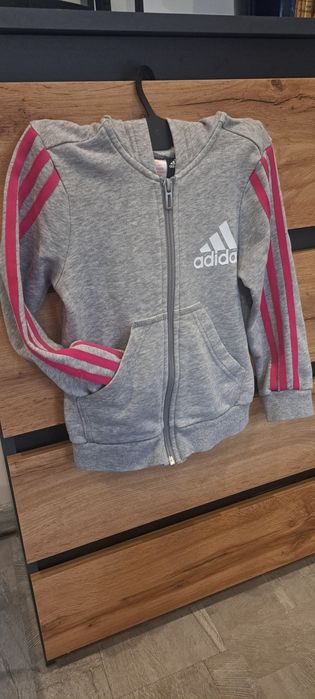 Sprzedam swetr Adidas