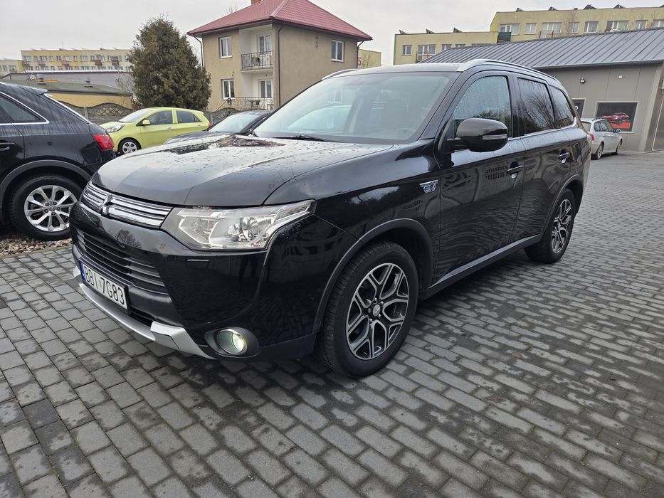 Mitsubishi Outlander 2.0 PHEV Instyle 4WD
