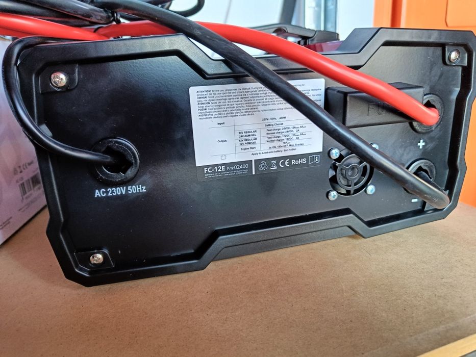 Prostownik Ładowarka z funkcją rozruchu 12V 24V max 12A boost 75A