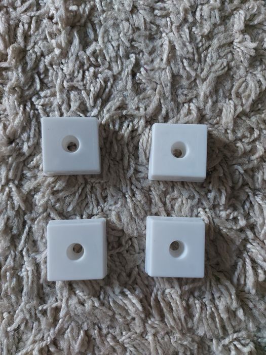 Ніжки білі пластмасові - 4 шт.