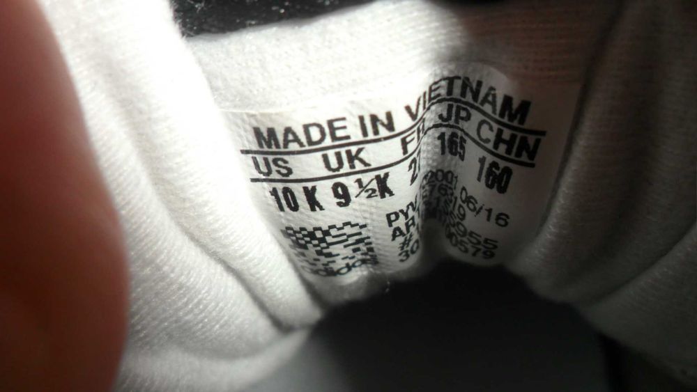 Ténis Adidas Criança menina usados nº27