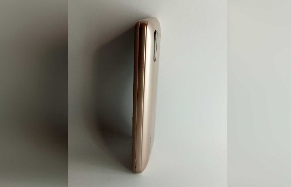 Для роботи телефон кнопочний мобільний, зручний для літніх людей