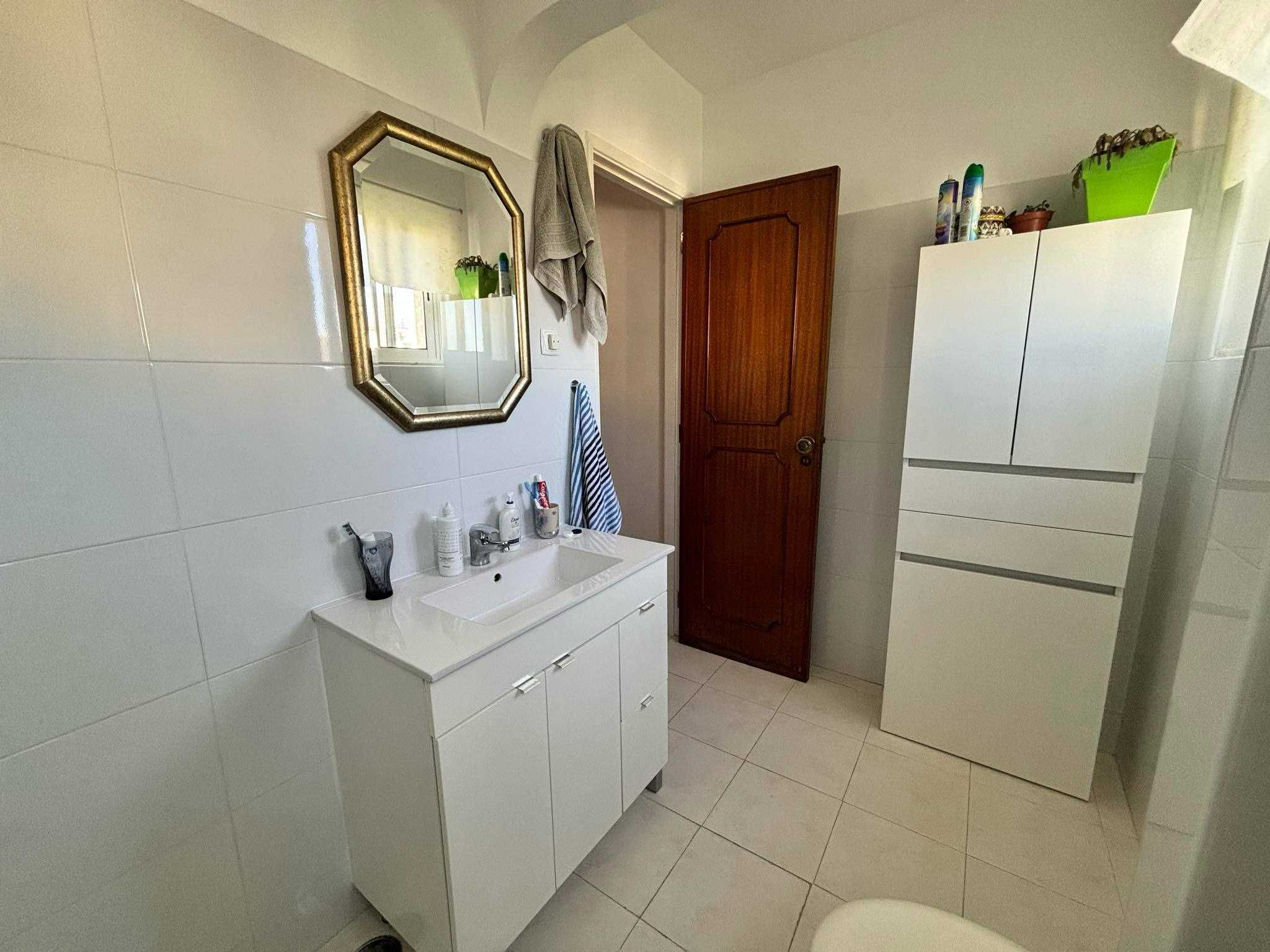 Quarto para Estudante em Benfica – Ambiente Jovem e Tranquilo