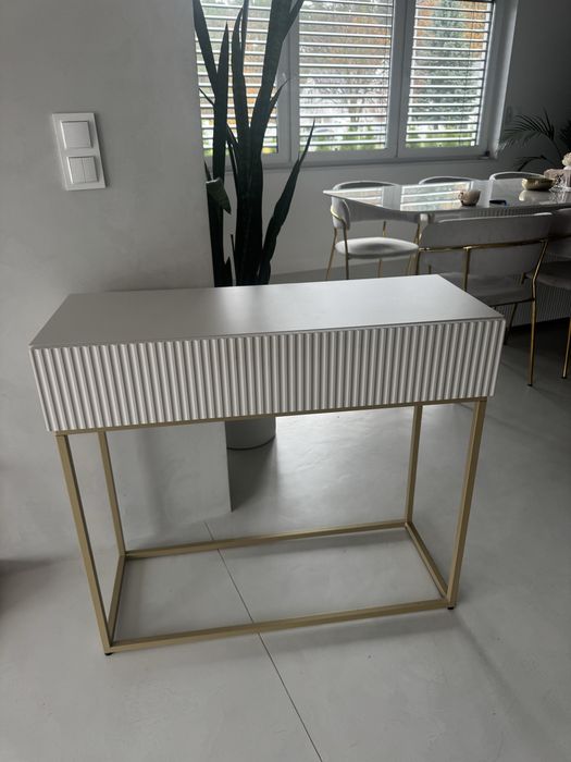 Konsola szary beż ze zlotymi nogami