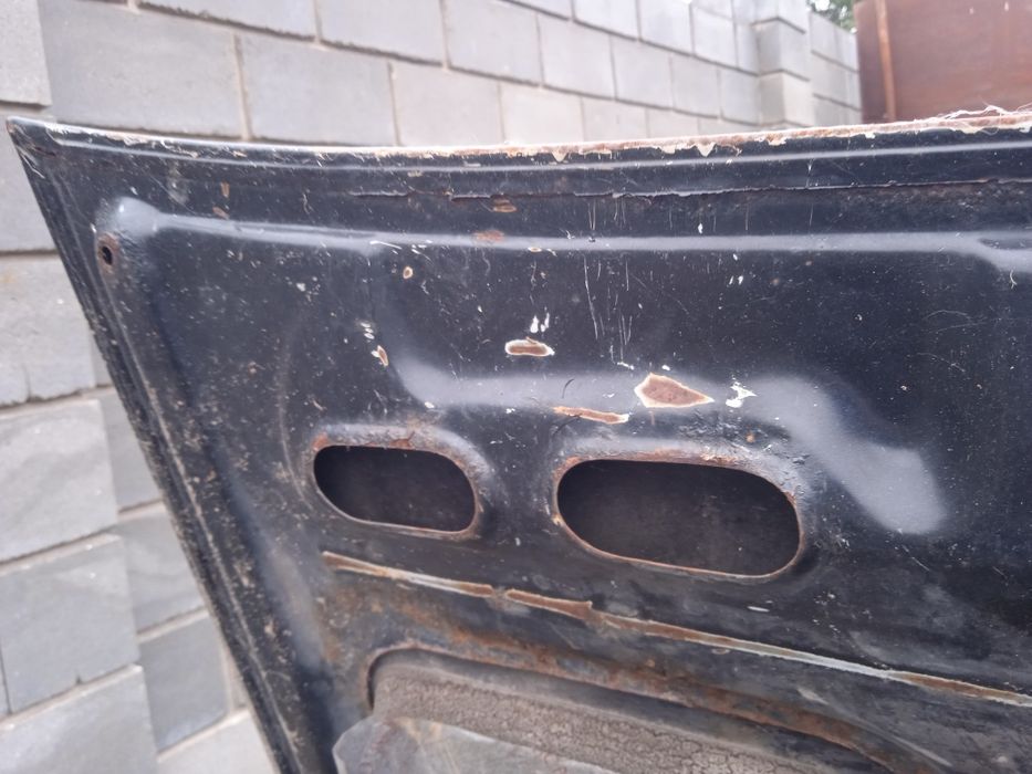 ВАЗ 2107 . Капот оригинал 600 грн.