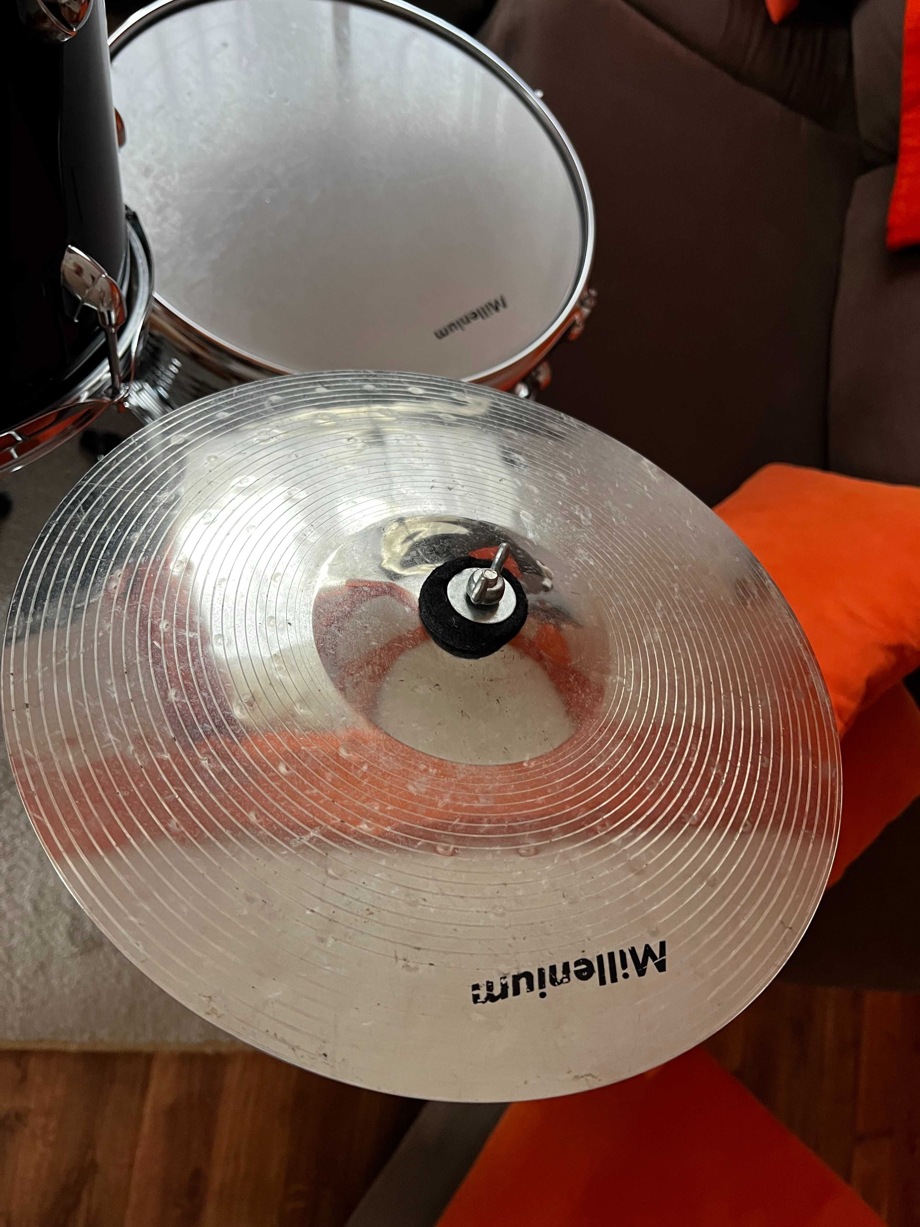 Perkusja Millenium 22'' stołek pałki kompletna