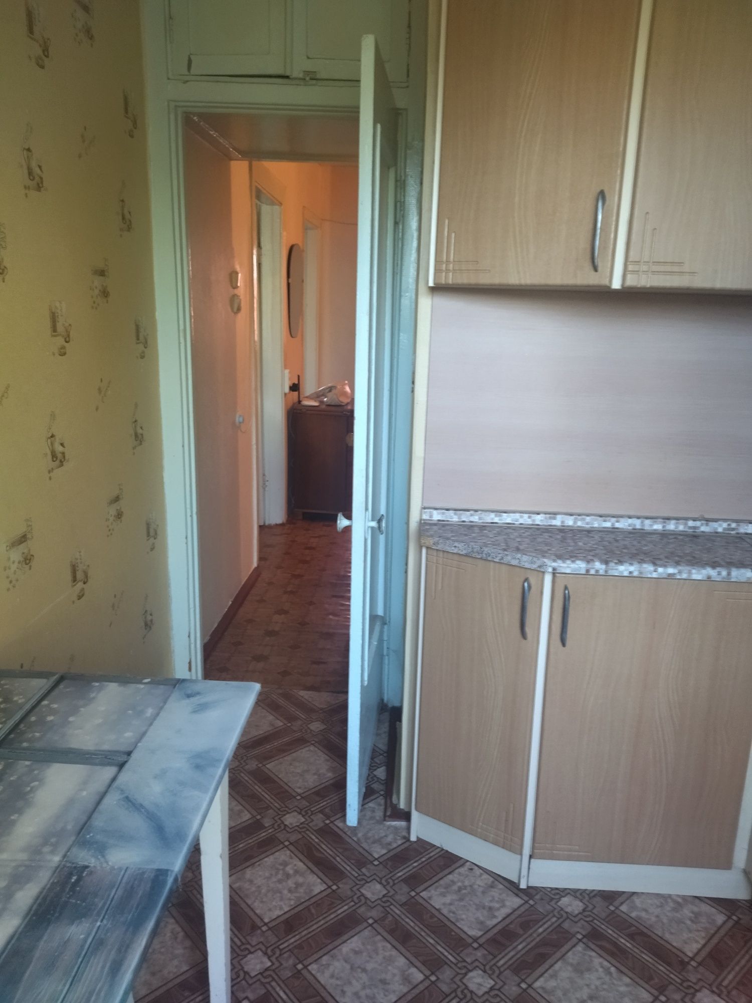 Продам трёхкомнатную квартиру р-н Нива