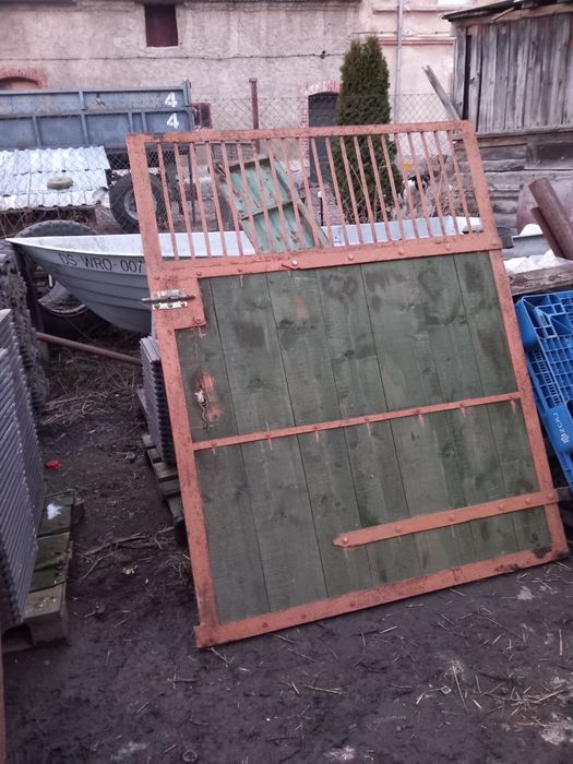 Drzwi do boksów końskich