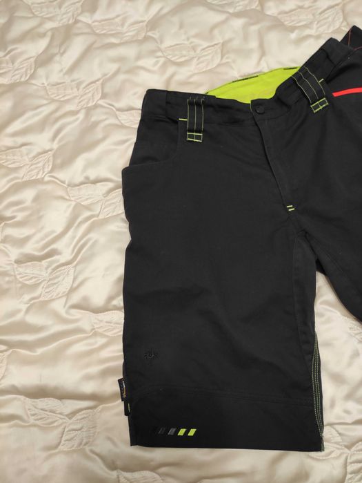 Krótkie spodenki robocze Engelbert Strauss Motion 2020 r. 50 bdb