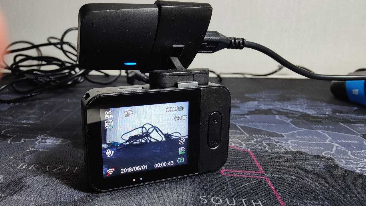 Автомобільний відеореєстратор Globex GE-301W