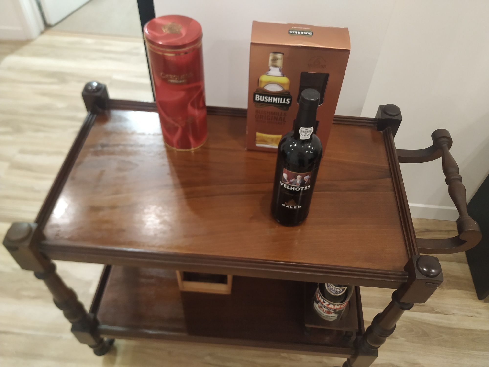 Carro de bebidas/móvel peça requinte  novo preço