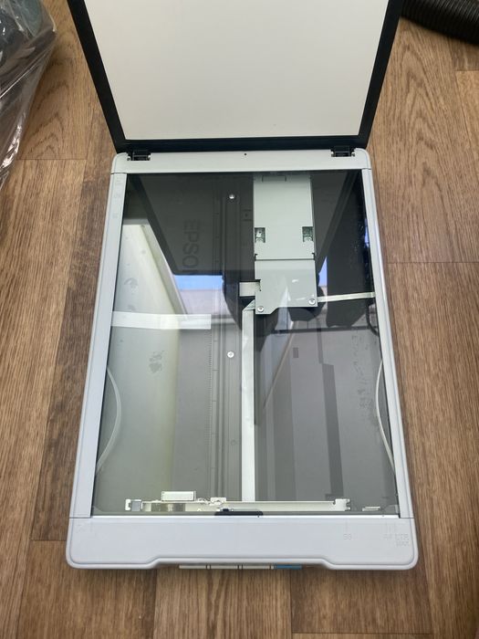 Сканер Epson V19