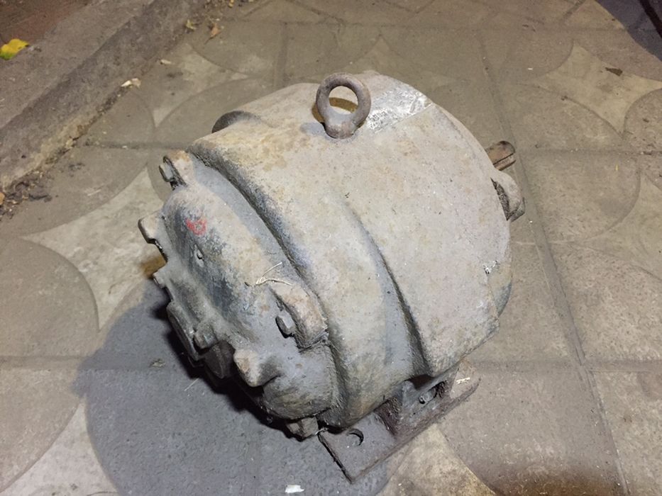 Электрический двигатель