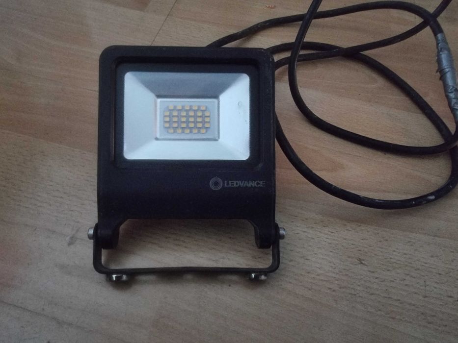 Lampa budowlana 10W 230V