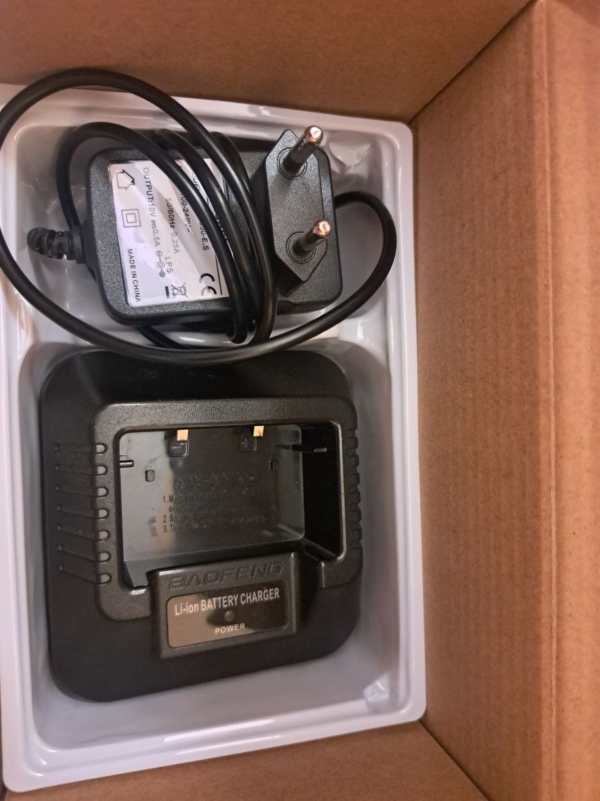 Baofeng UV-5R 2 radiotelefony. Jak nowe.
