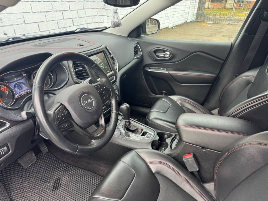 Jeep Cherokee 3.2 Car Invest Ukraine Лізинг