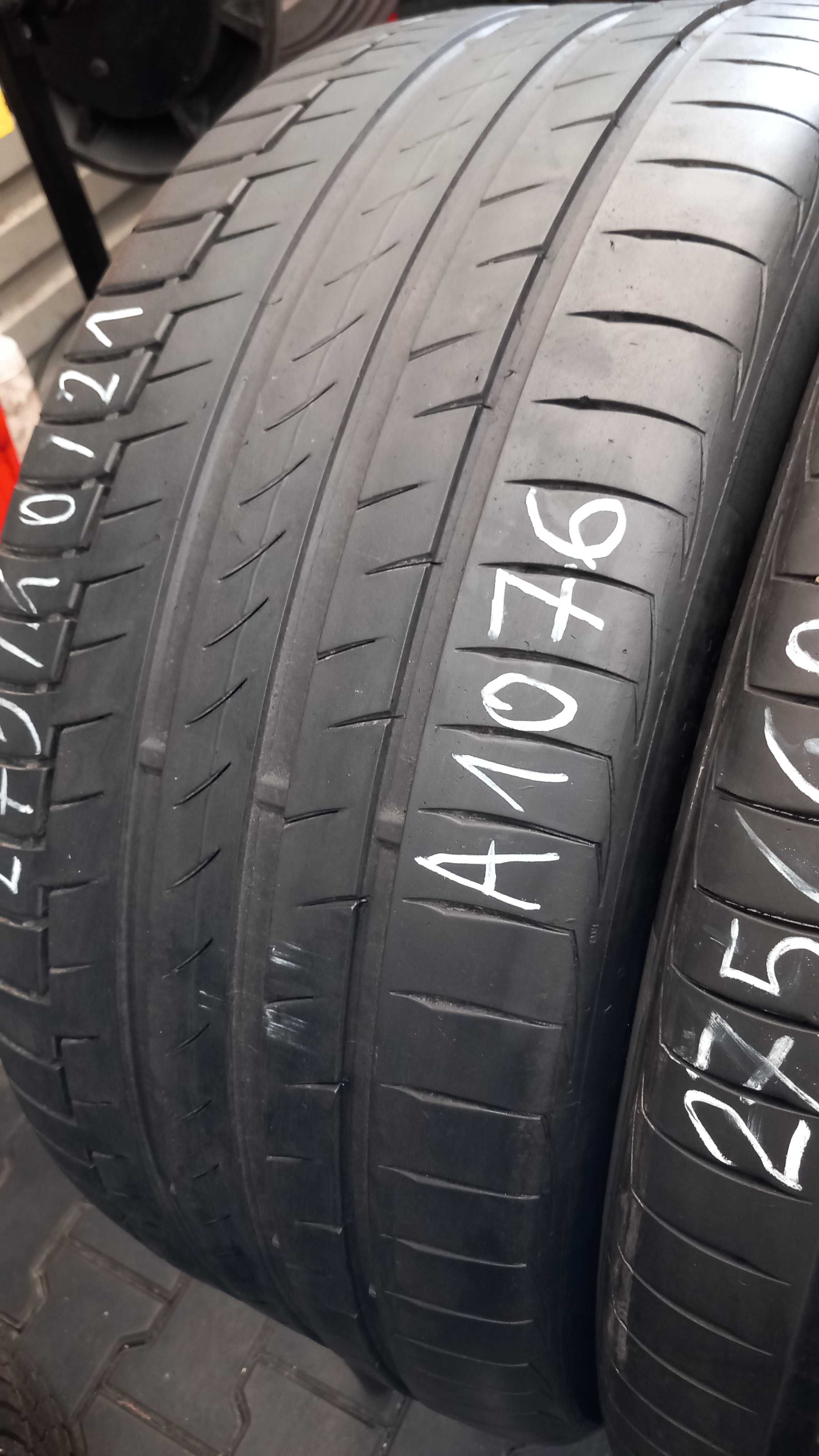 275/40/21 Continental Premium Contact 6 107Y