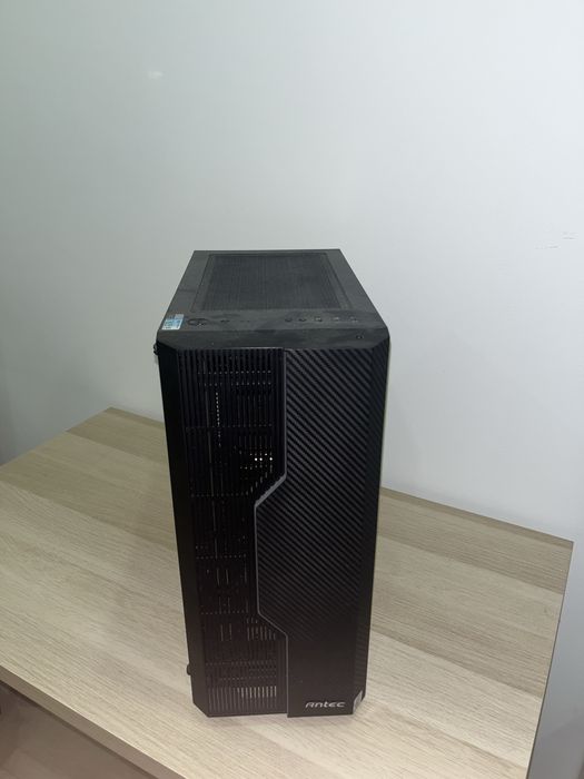 Pc gaming, monitor teclado rato e tapede de rato