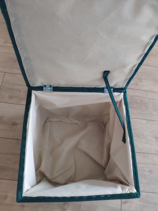 Pufa z pojemnikiem Butelkowa zieleń