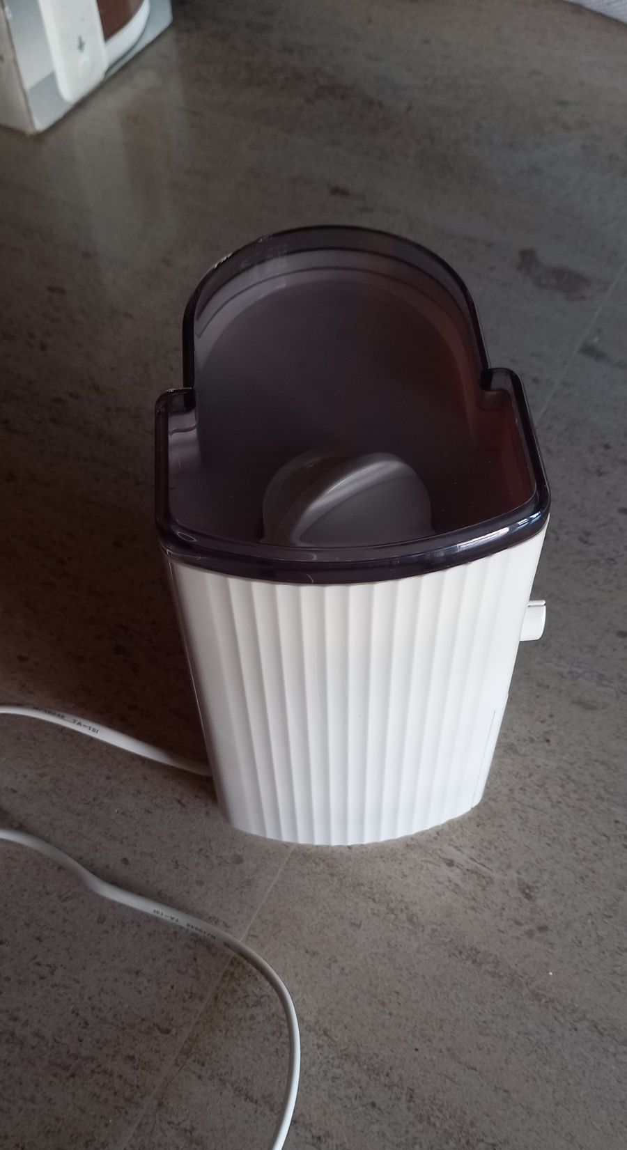 Moinho de café eléctrico