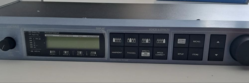 TC Helicon VoiceWorks Mic Preamp + Effect Processor