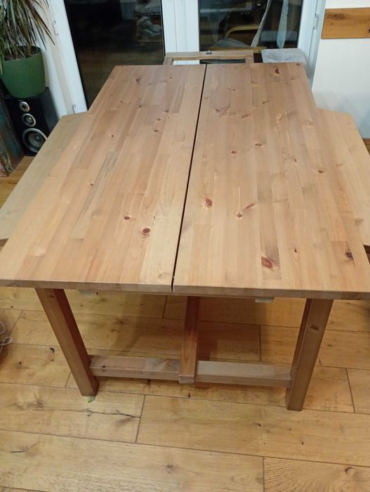 Stół do jadalni i salonu