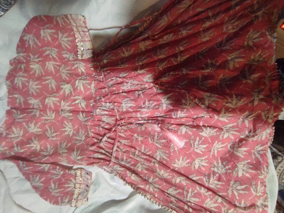 Vestido lindo e alegre