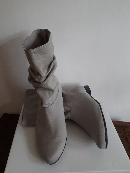 Materiałowe botki damskie tzw. saszki