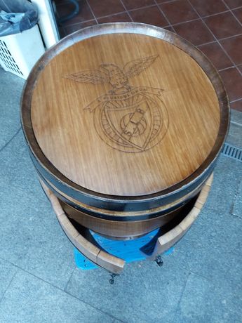 Bar feito de barril
