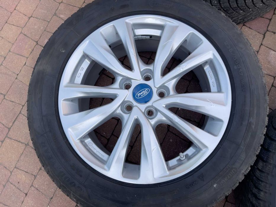 3842. Koła zimowe S-max Galaxy Kuga 5x108 235/55/17 Goodyear 8mm 2024r