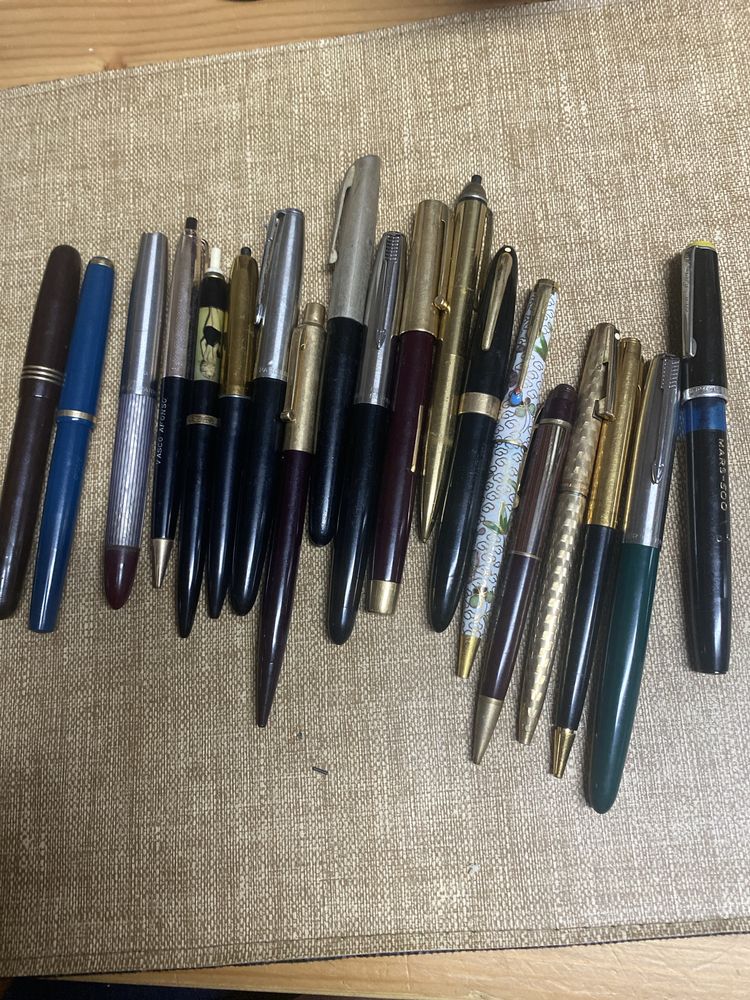 Lote de canetas  usadas