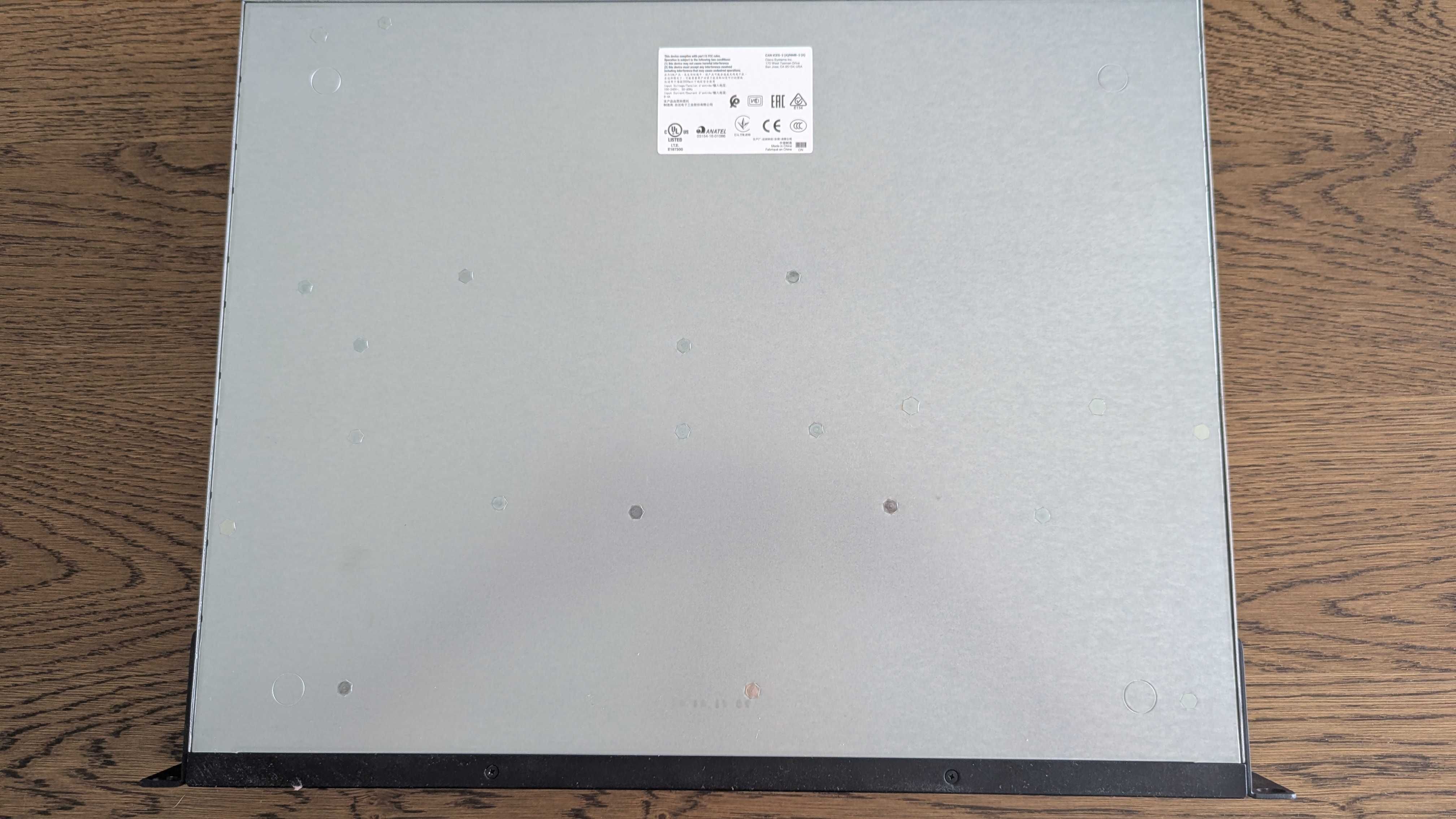 Switch Cisco SG350-52P – 52 portas Gigabit PoE+