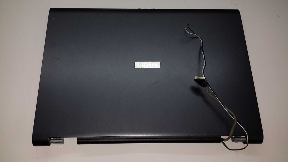 Fully Functional Laptop Screens.64739572578179124