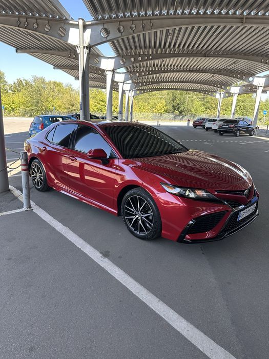 Toyota Camry 75 2021 рік