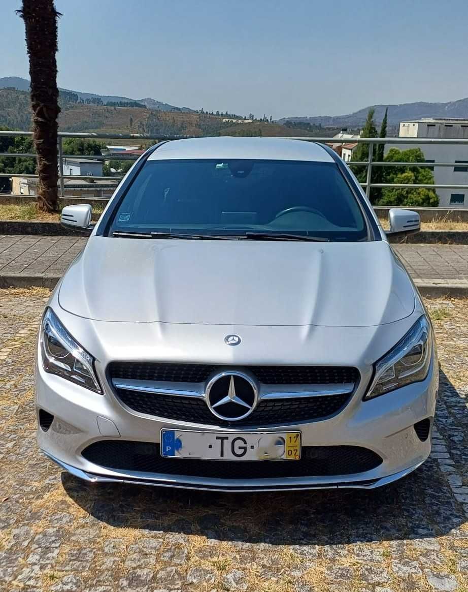 Mercedes-Benz CLA 180 Avantgarde – Julho 2017 (Particular)