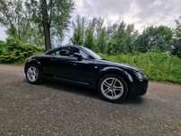 Audi TT 1,8 Turbo Ładna Alufelgi 17 BOSE Czarny sufit Klimatronik