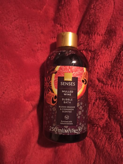 Avon - Płyn do kąpieli Mulled Wine (250 ml)