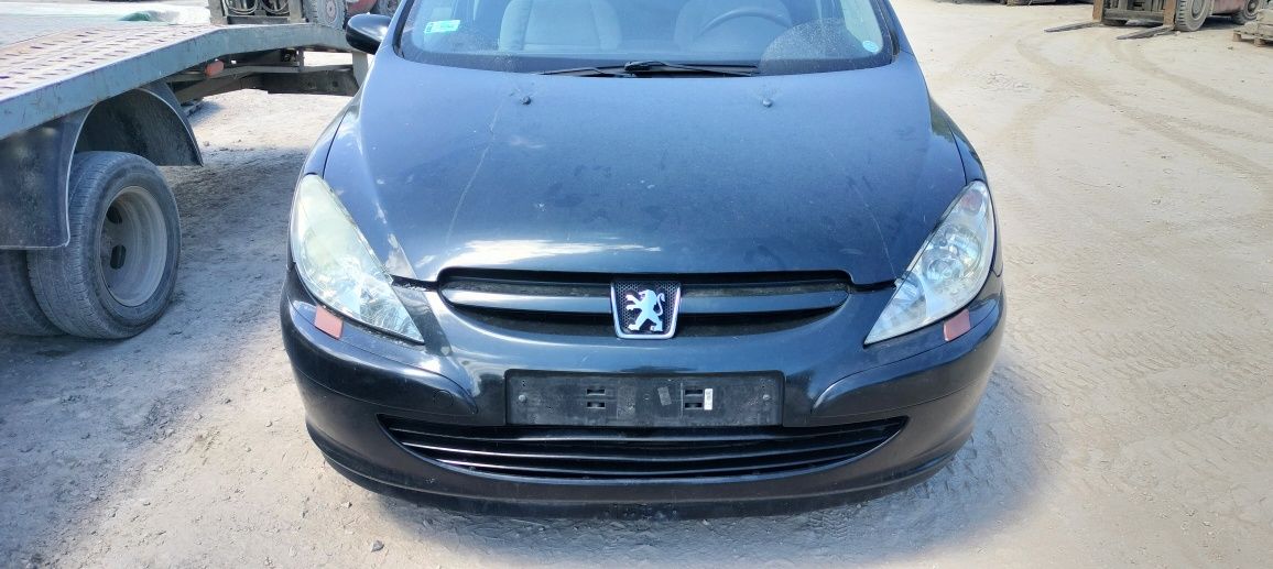 Reflektor lewy prawy przód Peugeot 307