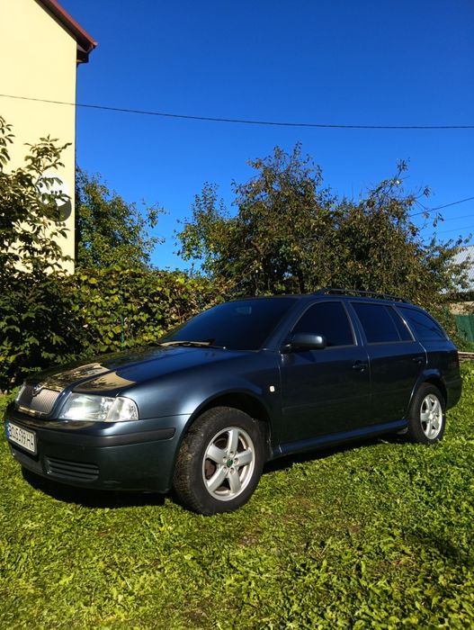 Шкода Октавія Тур