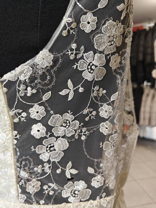 Плаття сукня весільна розмір 42-44.  ОТ-73, ОГ - 90